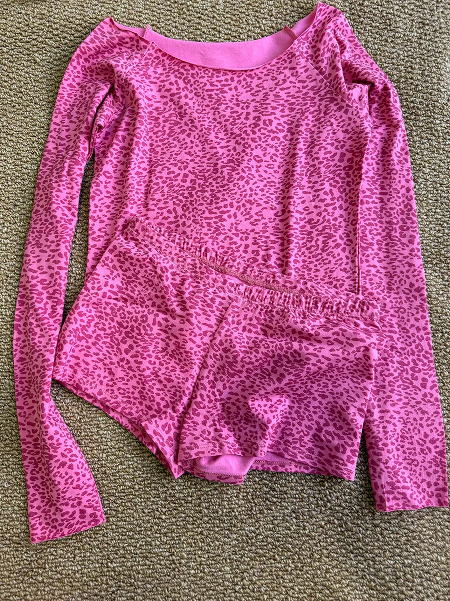 Vintage Leopard Slim Flutter-Sleeve Top